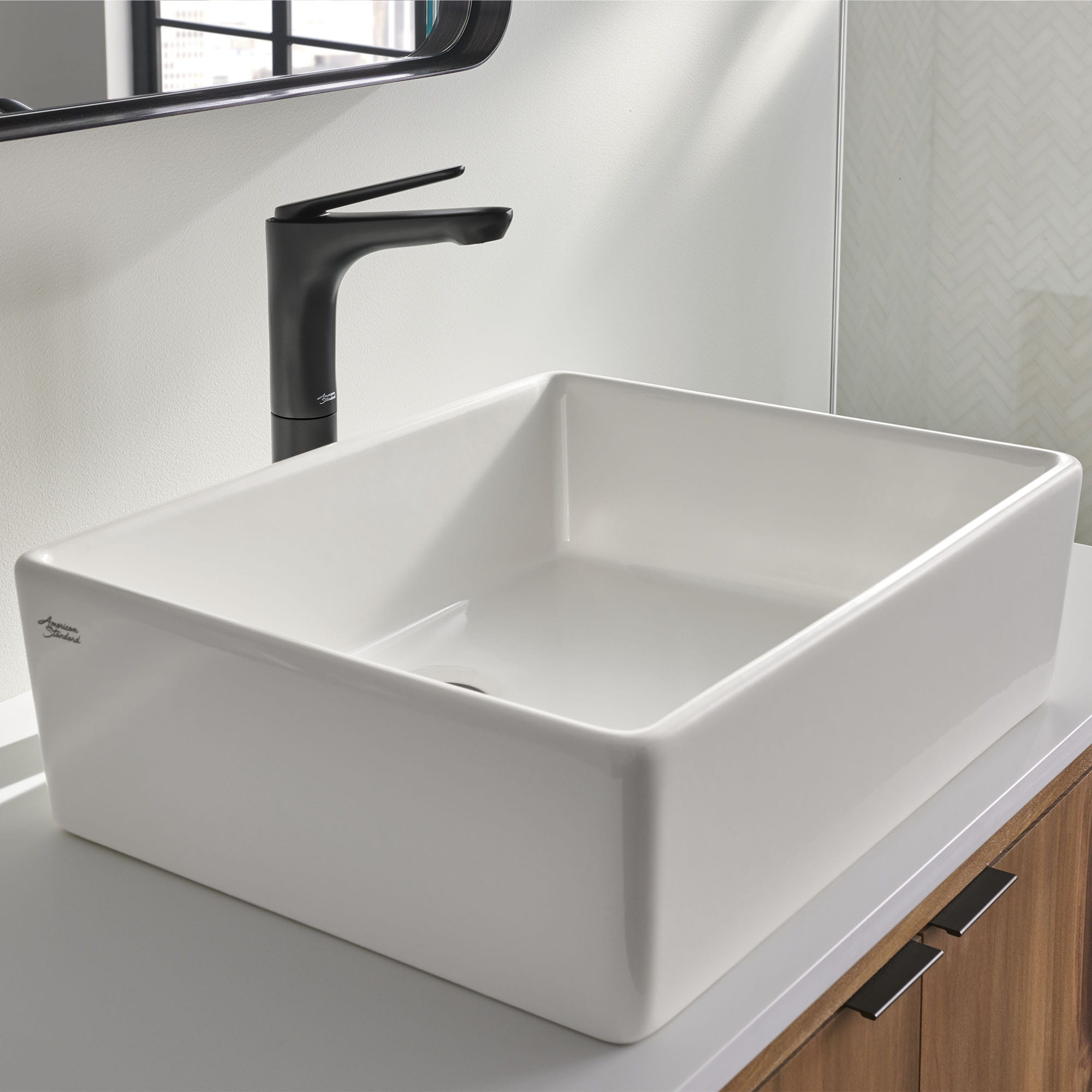 Studio® S - Robinet de lavabo vasque monotrou à poignée unique 1,2 gpm/4,5 L/min avec poignée à levier